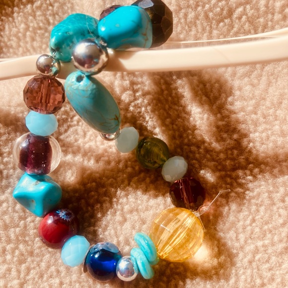 Beaded stretch bracket 7” with genuine turquoise and multicolored beads - Picture 10 of 12